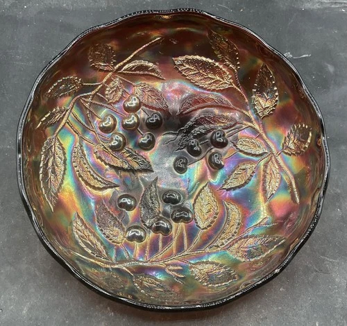 BEAUTIFUL VINTAGE CARNIVAL MILLERSBURG  RADIUM PURPLE CHERRIES ICE CREAM BOWL
