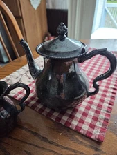 vinage silverplate tea pot with creamer the Middletown plate co usa 22