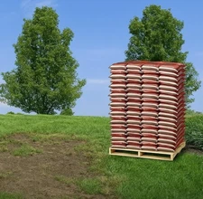 LOT OF 10 LARGE BAGS OF Premium Organic TOPSOIL 0.75 cu.ft. EACH TOTAL 7.5 Cu.Ft