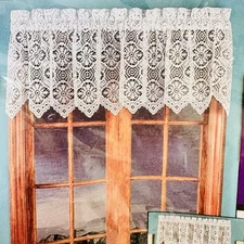 Vintage Symphony Crochet Scalloped Valance 58”W x 16”L White Cottagecore USA NOS