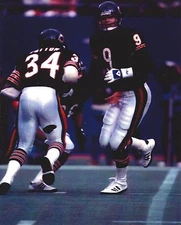 WALTER PAYTON & JIM McMAHON 8X10 PHOTO CHICAGO BEARS PICTURE GAME ACTION