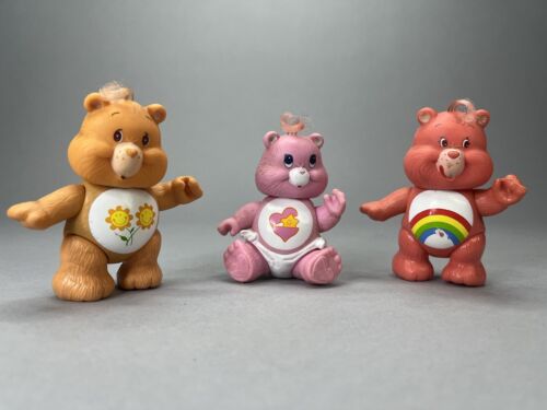 Lot de figurines vintage AGC 1984 Care Bears PVC 3" câlins bébé, ami et ours en liesse - Photo 1 sur 8