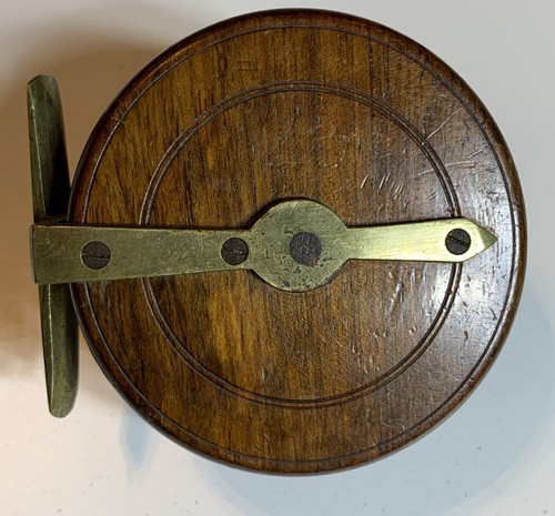 Early 19th Century English Wooden Fishing Reel - Picture 3 of 6