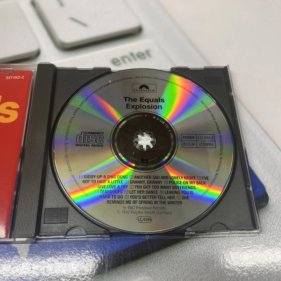 CD - Equals - Explosion - Bild 2 von 3
