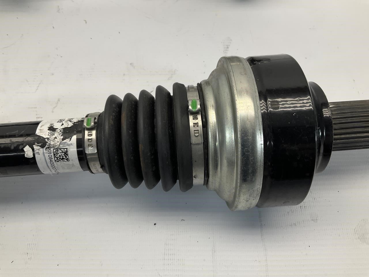 22-24 Maserati MC20 M240 Axle Shaft Kit Left + Right 673015581 670219393 Q