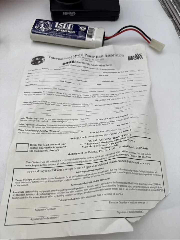 Vtg 90’s 24” Aquacraft Models Hammer RC Boat COMPLETE 2 Batteries Charger EUC - Image 3 of 4