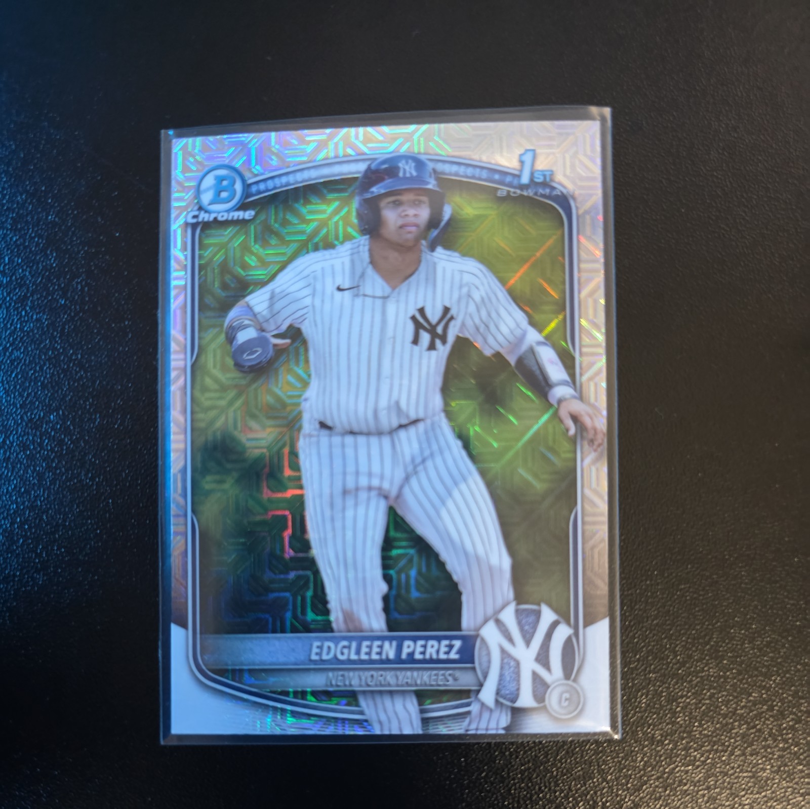 2025 Bowman Chrome Edgleen Perez 1st/RC BCP-80 Refractor SP /499 Yankees