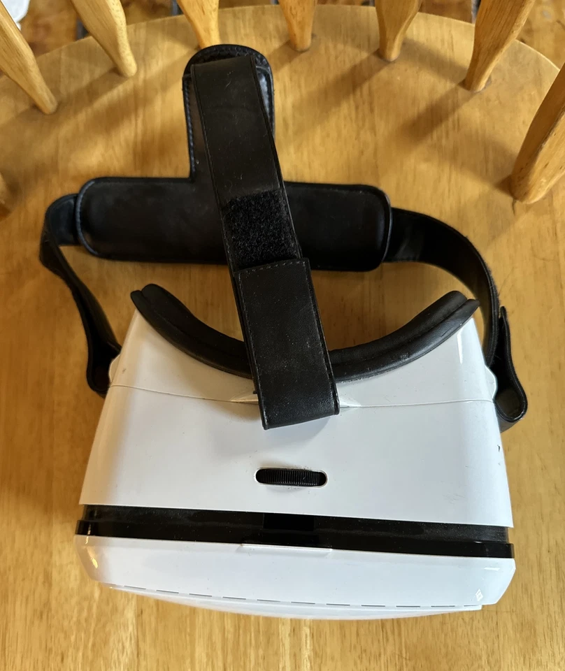 Ares FPV VR Headset From Firelands (White 2016/ 14+) - Image 2 of 4