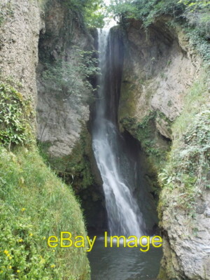 Foto 6x4 Dyserth: Der Wasserfall Ein viel fotografierter Wasserfall in der Nähe des c 2013