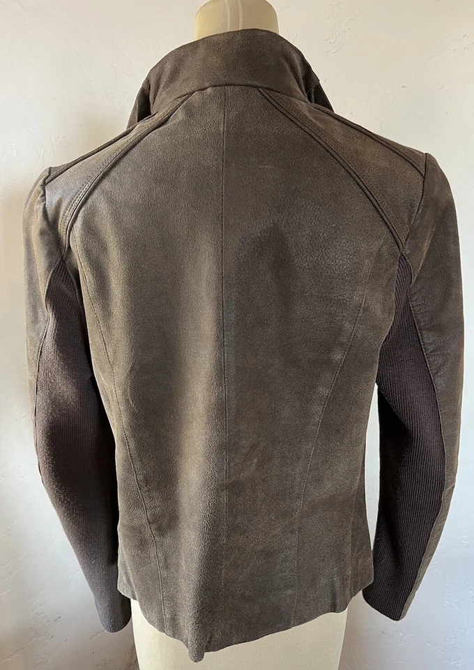 Chaqueta Bomber Motocicleta Nicole Miller Cuero Marrón Oscuro Talla S M Usada en Excelente Condición Foto 3 de 4