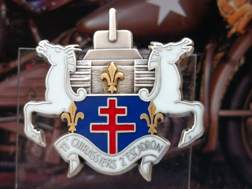 Pins 11° RC 6° Escadron Régiment de Cuirassiers Casque Chars Carpiagne