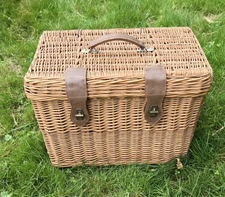 Wicker Picnic Basket 1980's Leather Straps Metal Supports for handles  16x10x11