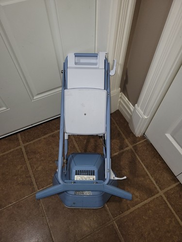 Electrolux Carpet Shampooer Scrubber M#S105N Rust, Cracked Tank. Works As Is - Picture 16 of 22