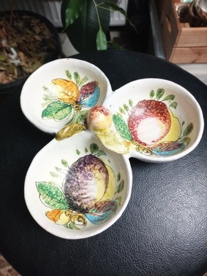 Vintage italienische handbemalte geteilte Servierschale mit drei Fächern