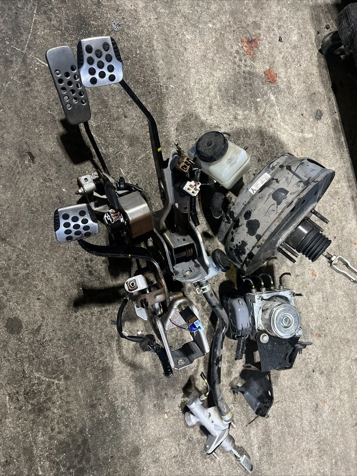 03-08 Nissan G35 350Z Manual Trans 6-Speed MT Brake And Clutch Pedal - Image 3 of 3