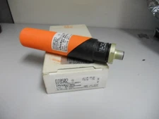 EFECTOR 0I8502 NEW PHOTOELECTRIC SWITCH 0I8502