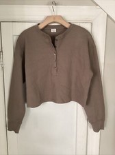 NWOT Aritzia Wilfred Free Taupe Ribbed Long Sleeve Crop Top Size M