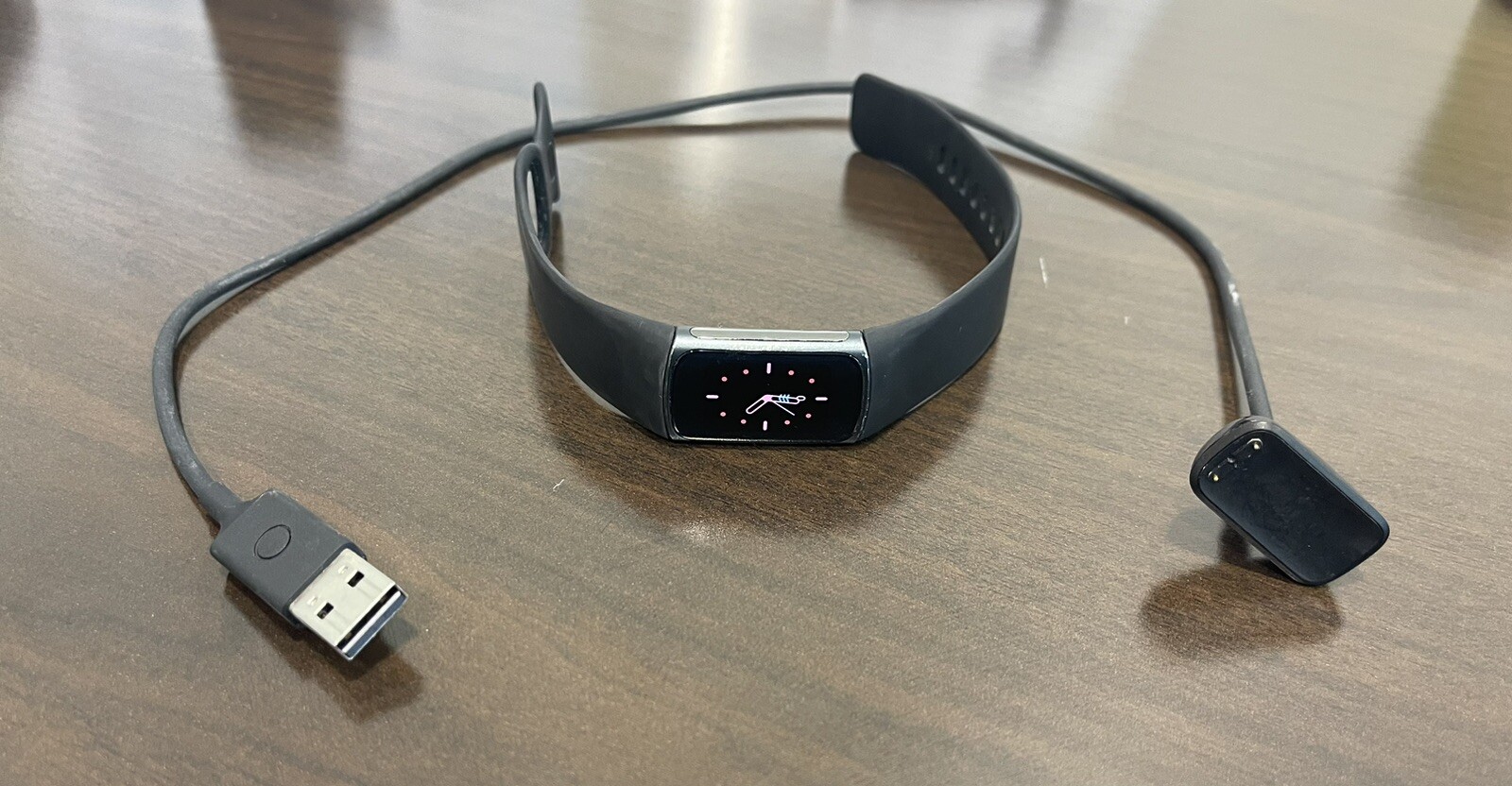 Fitbit Charge 5 Advanced Fitness & Health Tracker - Black Graphite | USED-image