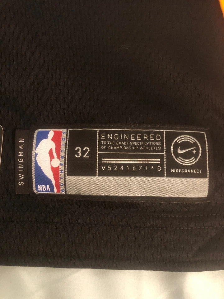 NIKE NBA MIAMI HEAT JERSEY LADO BLANCO #21 DRI-FIT NUEVO CON ETIQUETAS MUJER TALLA XS Foto 3 de 4