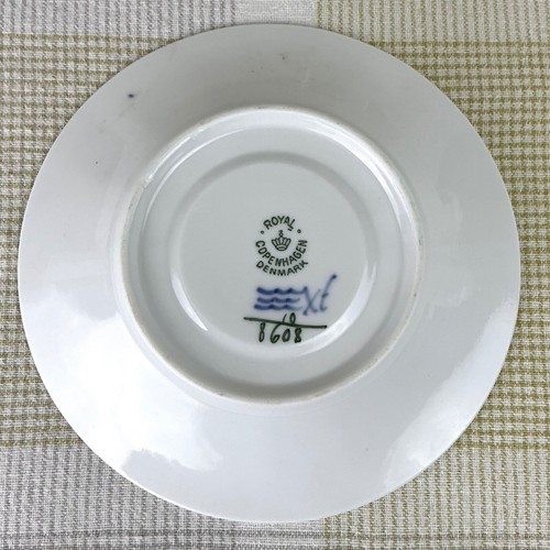 Vintage Royal Copenhagen Blue Flowers 2 Tea Cups 1 Saucer Angular 8098 - Picture 5 of 7