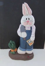 Eddie Walker Midwest Cannon Falls  12" Garden RABBIT BUNNY Carrot seeds Ladybug
