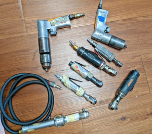 Lot of 8 Defective Air Ratchet (For Parts) J536