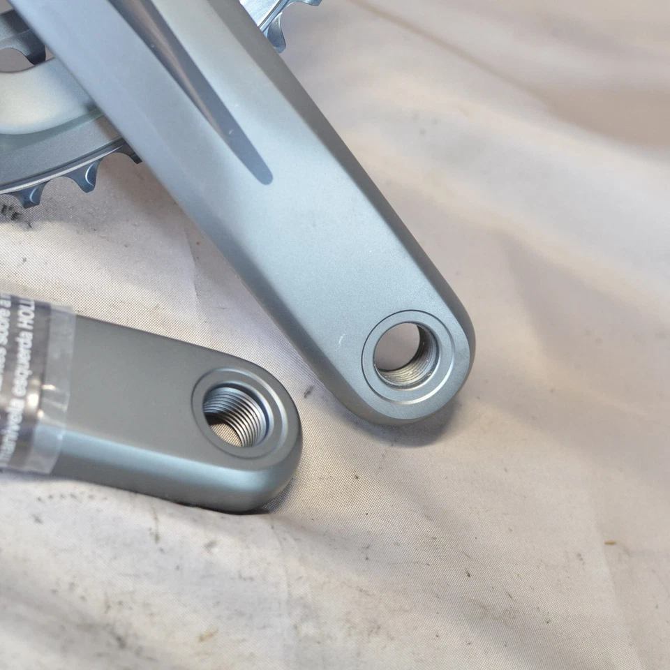 NUEVO Juego de bielas Shimano Ultegra 6700 10 velocidades FC-6700 FC-6700 53-39 170 mm Foto 2 de 4