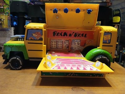 TEENAGE MUTANT NINJA TURTLES MUTATIONS ROCK N ROLL MUTA-BUS 1994