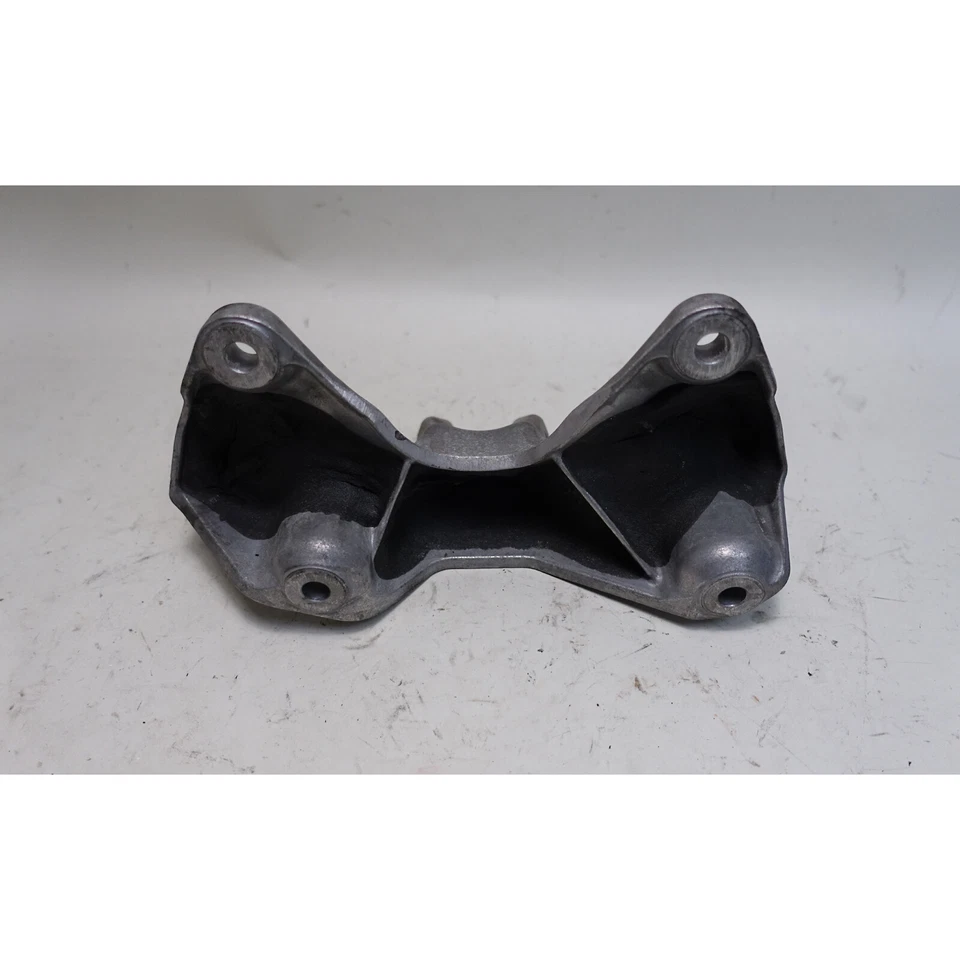 Suporte de montagem de transmissão superior BMW F10 M5 F12 M6 2013-2018 para embreagem dupla fabricante de equipamento original - Imagem 4 de 4