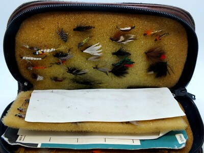 Interessante Sammlung verschiedener Lachsfliegen & Nymphen (100 plus) um 1960