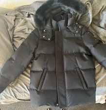 moose knuckles mens Winter Stlye jacket large,black Fox  Fur ,wind Breaker.
