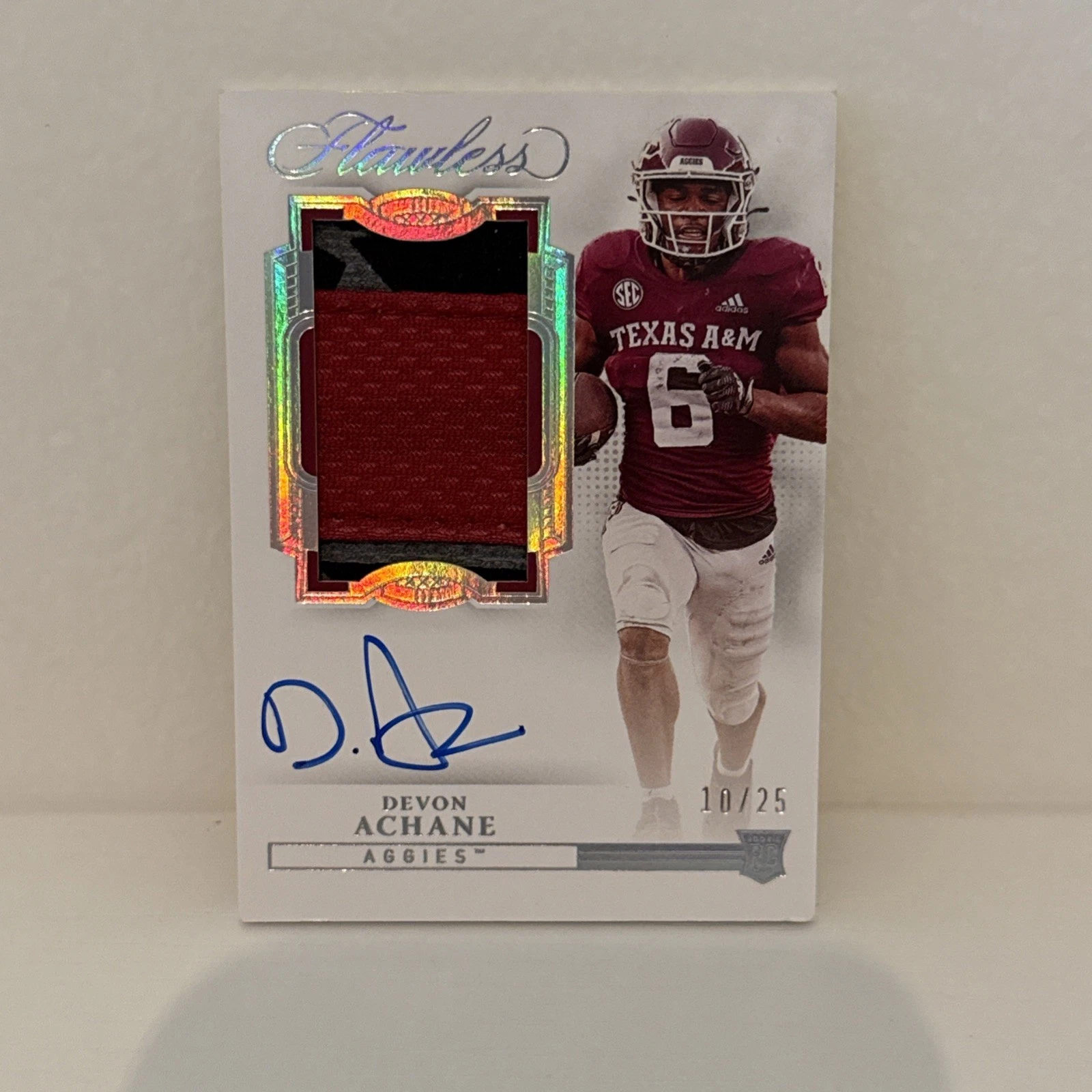 De'Von Achane Panini Flawless Collegiate Flawless Rookie Patch Autograph Vertical #RPAVDEA Base
