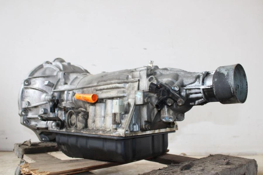 2003-2004 Toyota Sequoia 4.7L 4x2 Automatic Transmission Assembly Foto 3 de 4