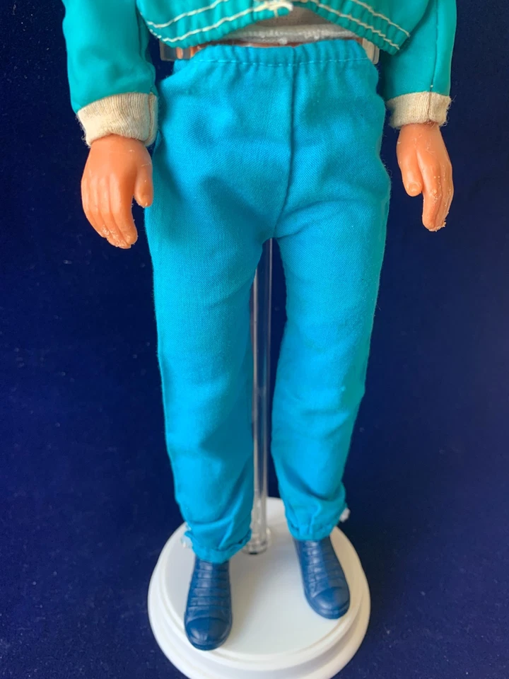 Кукла Mattel 1978 'Sun Lovin' Malibu Ken в винтажном синем наряде ветровки - Изображение 4 из 4