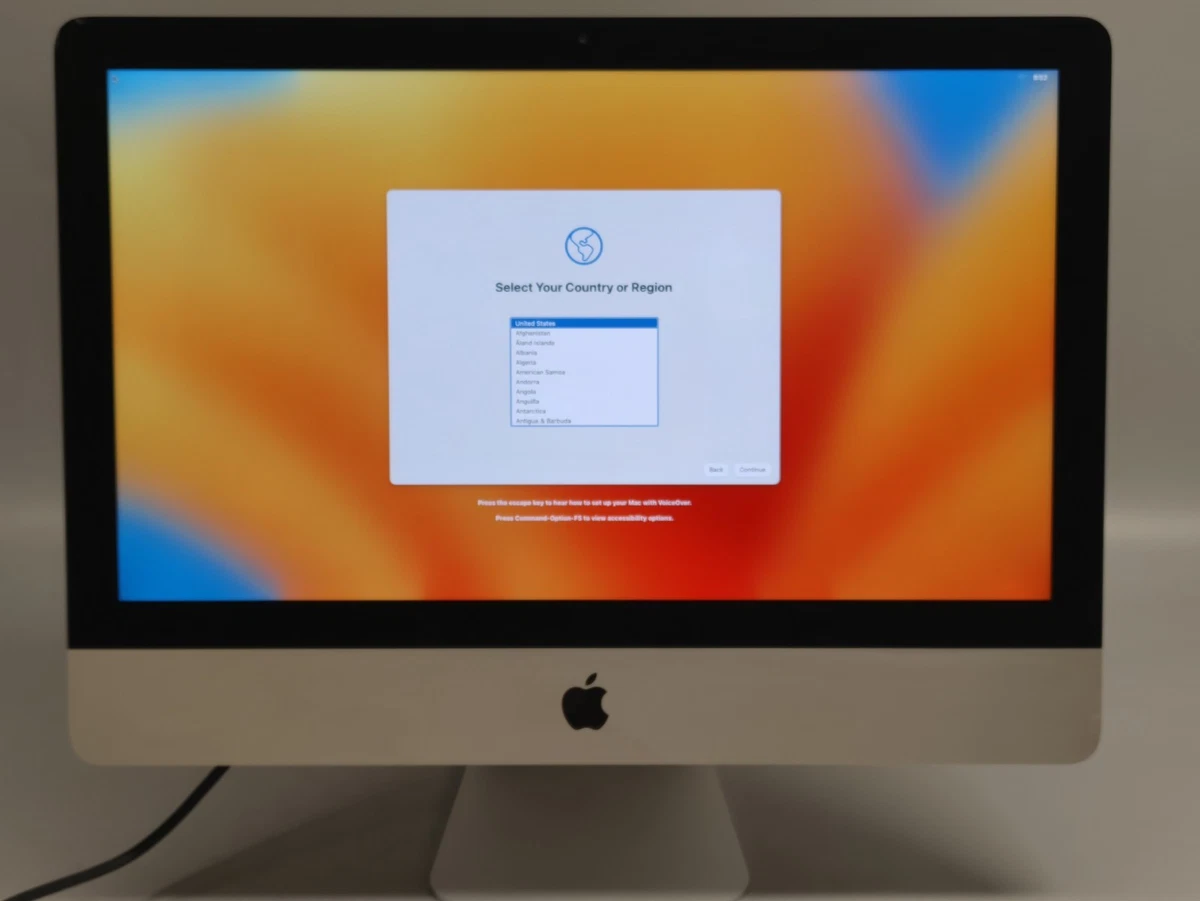 Apple iMac Intel Core i5 7th Gen. 8 GB RAM Apple Desktops & All-In