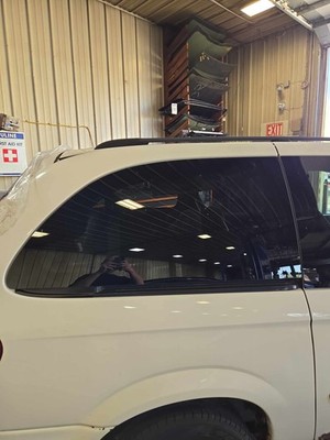 Used Right Quarter Glass fits: 2006 Dodge Caravan 119`` WB R. power privacy tint