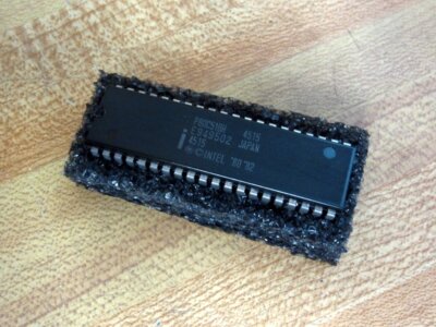 Intel P80C51BH Integrated Circuit