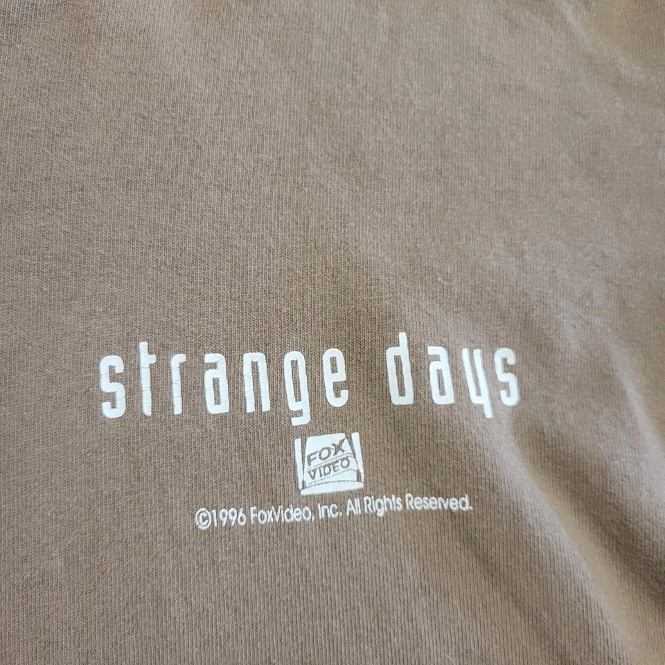 Camiseta promocional vintage Strange Days Movie Neighborhood VIDEO Foto 2 de 4