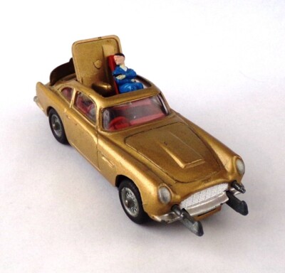 Corgi Toys: James Bond's Aston Martin DB5 No. 261  NEAR MINT