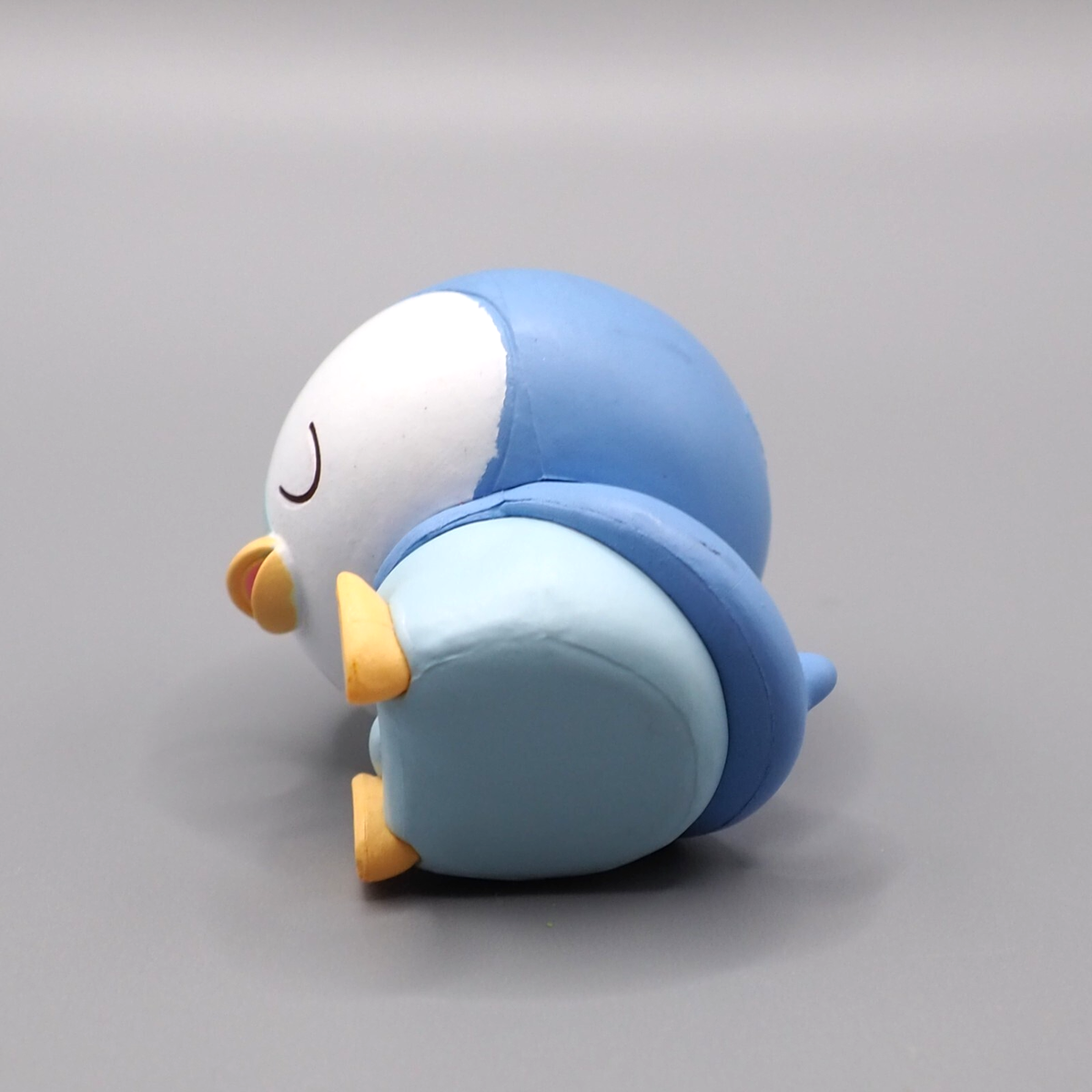 Piplup Pokemon Mini Figure Keychain Capsule Toy Nintendo Anime