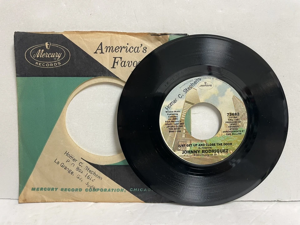 Johnny Rodriguez Am I That Easy To Forget/Just Get Up And Close -45 RPM VG + F9 - Image 2 of 2