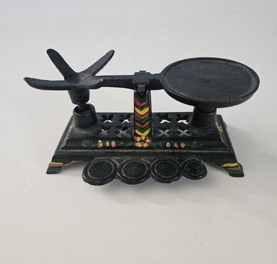 VTG Miniature Cast Iron Balance Scale 2 Piece Hand Painted Doll Toy Size 5x2.5''