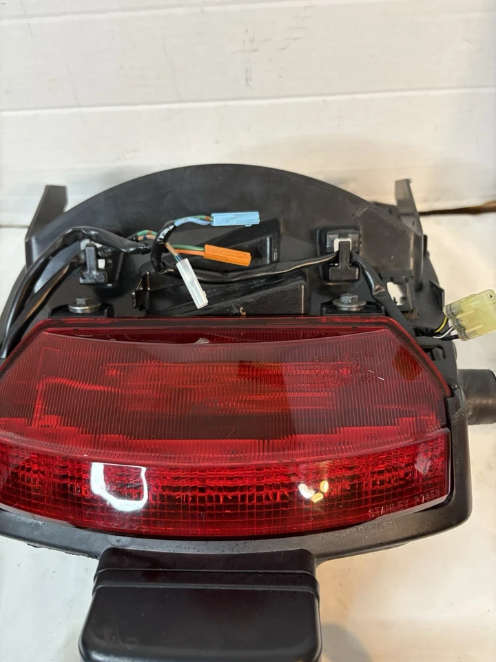 2010 - 2016 HONDA FURY VT1300 OEM REAR FENDER TAG BRACKET W TAIL LIGHT SIGNA HF1 - Image 4 of 4