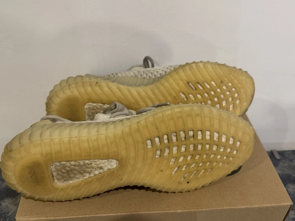 Adidas Yeezy Boost 350 Uk9.5 GY3438, photo 4 of 5
