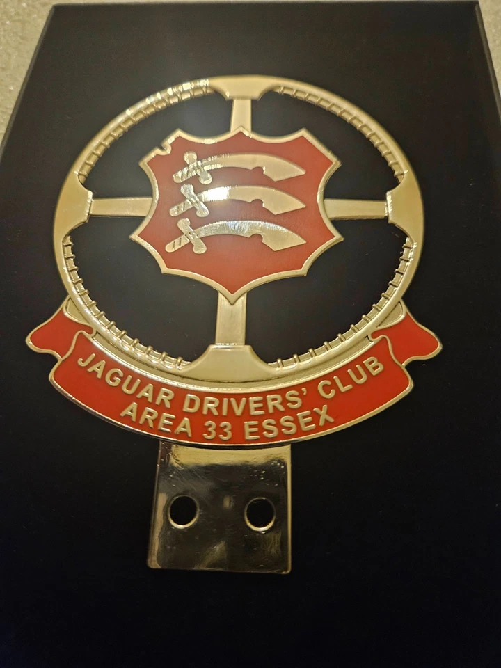 JAGUAR CAR CLUB, JAGUAR DRIVERS' CLUB, VINTAGE CAR BADGE - Image 3 of 4