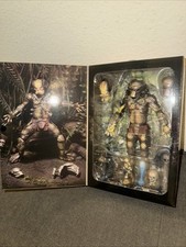 NECA  JUNGLE HUNTER PREDATOR  Movie 7"  Action Figure NEW DAMAGED HANGER TAG