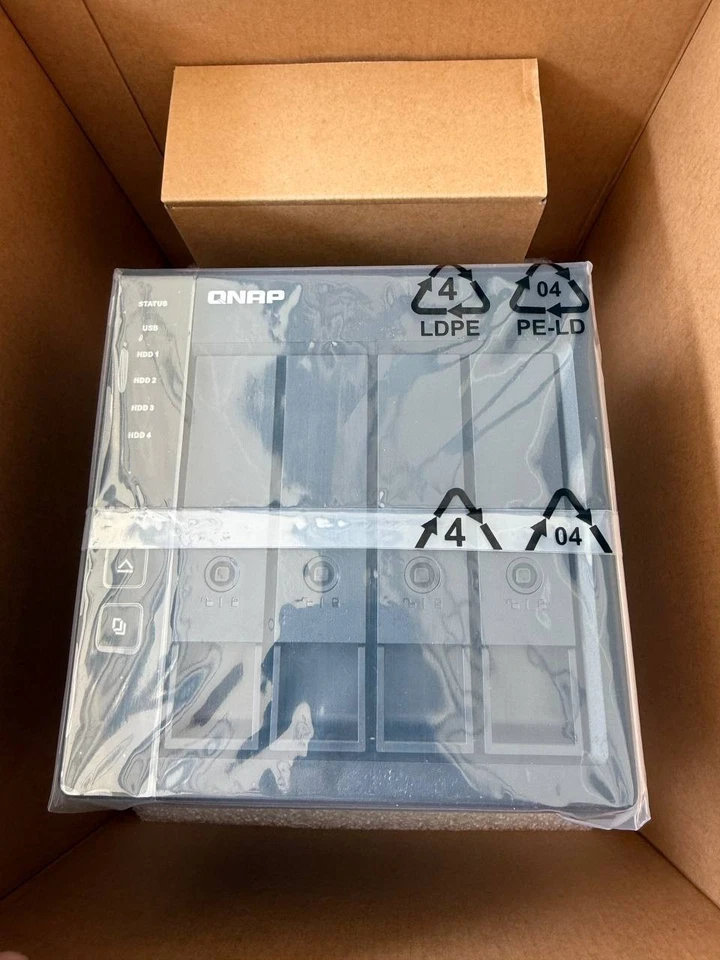 QNAP 4 Bay USB 3.0 RAID Expansion Enclosure DAS (Correct Attached Storage) - Bla - Image 2 of 4