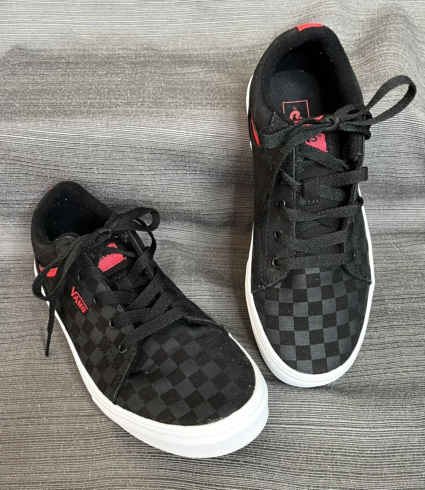 Vans Shoes Youth 5.5 Black Red Low Top Skateboard Sneakers Athletic Checker