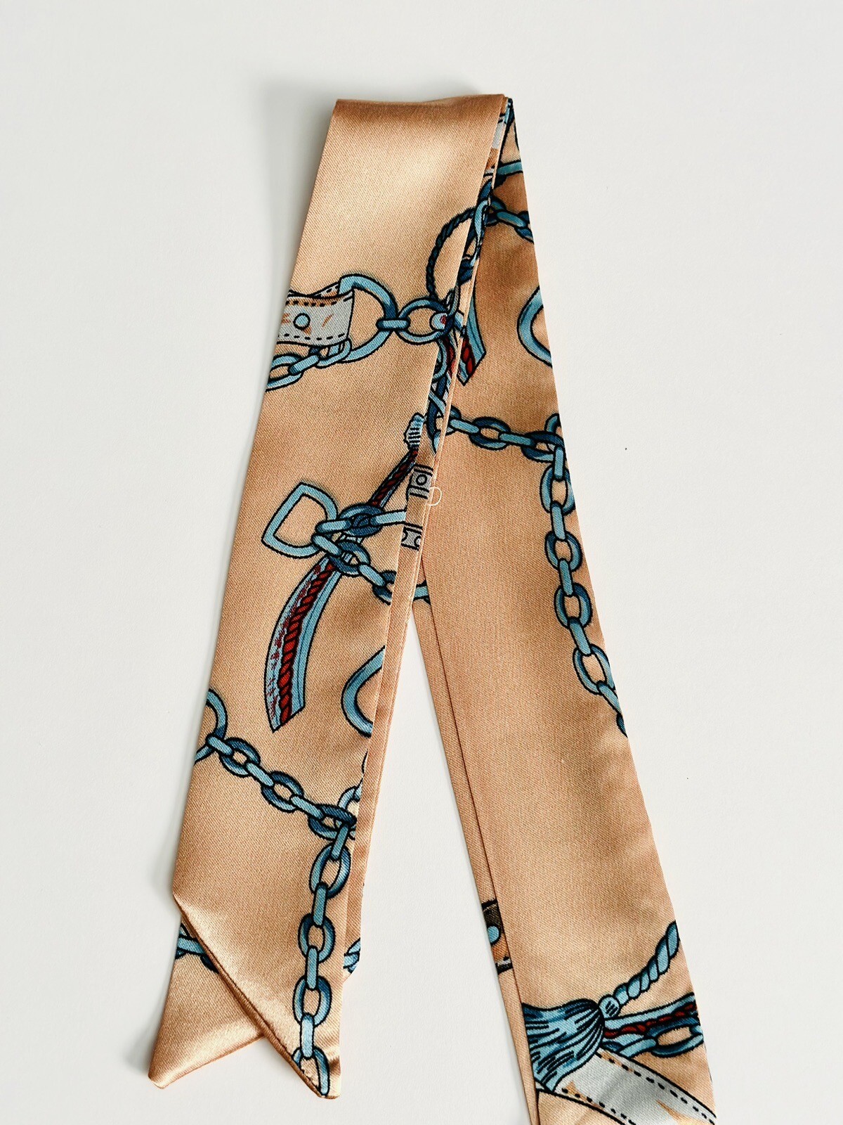 Stylish Twill Scarf for Handbags Hair or Neck Accessory  -image