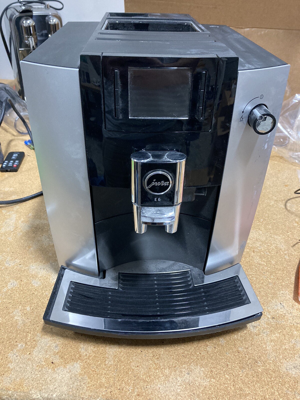 JURA E6 Automatic Coffee Center Platinum (15070) Old Shelf Model